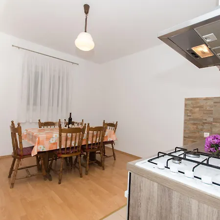 Apartment Mastelic